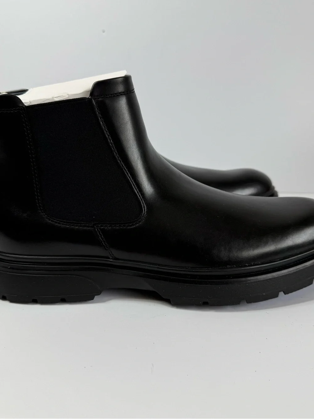 NWT No Boundaries Men's Black Faux Leather Lug Sole Chelsea Boots 11
